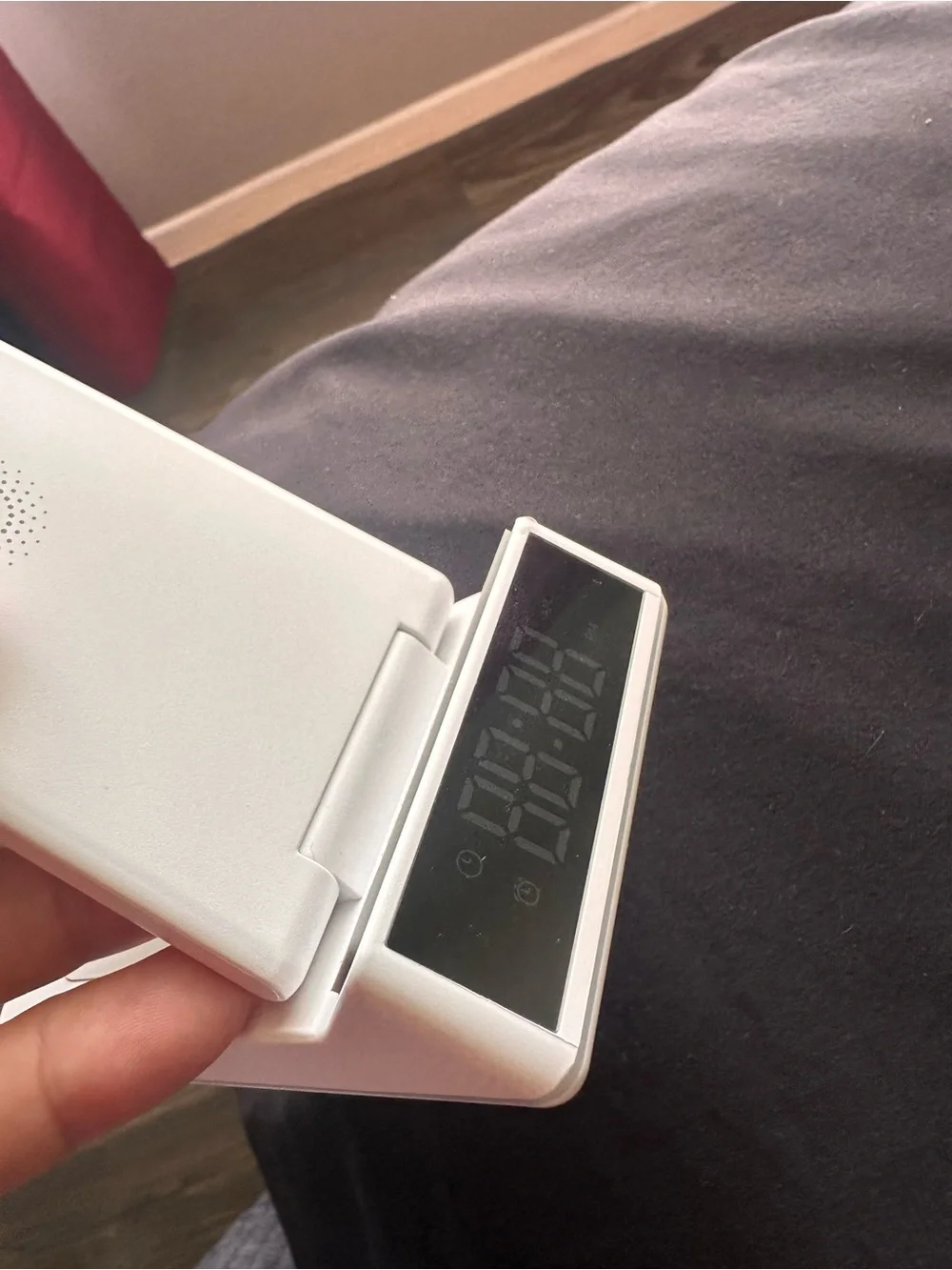 7-in-1 Wireless Charger - White